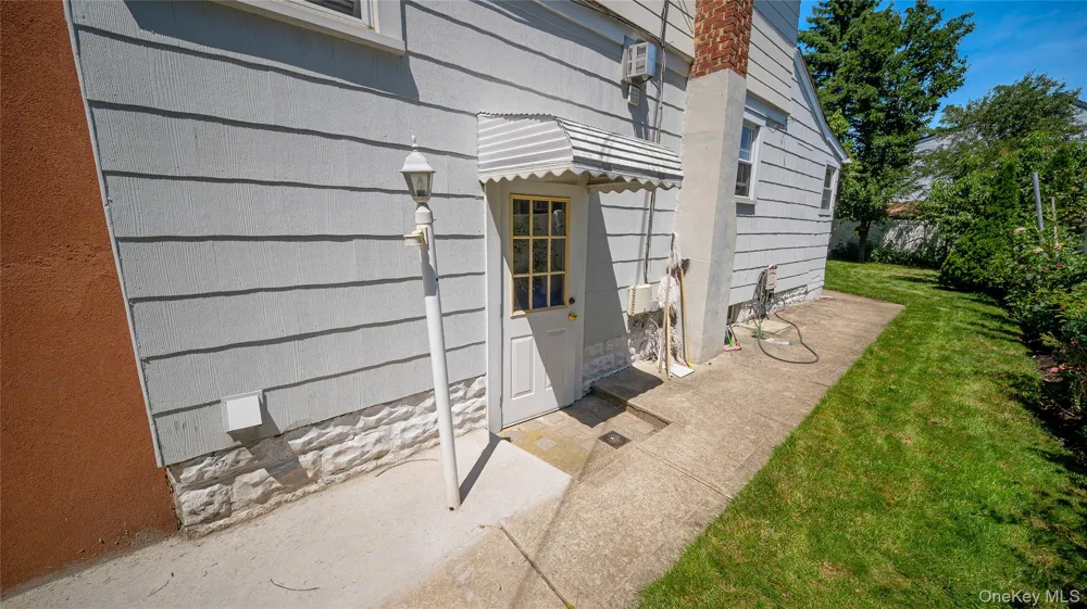 681 Stowe Avenue Baldwin, NY 11510