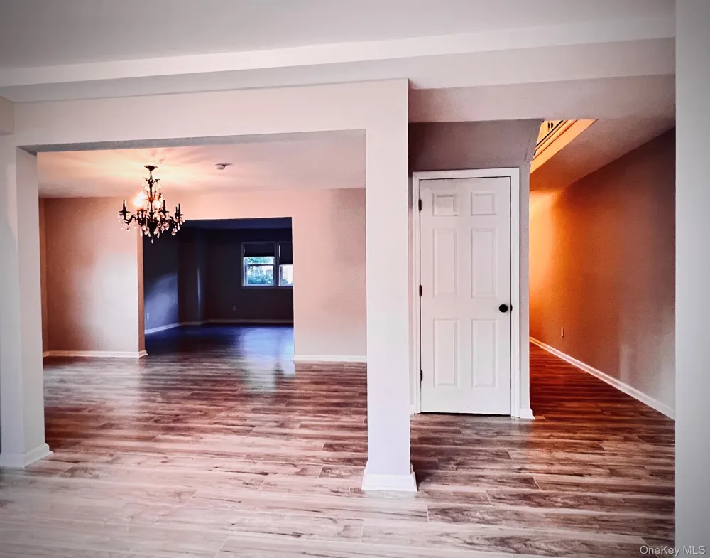 10 Summercress Lane Coram, NY 11727