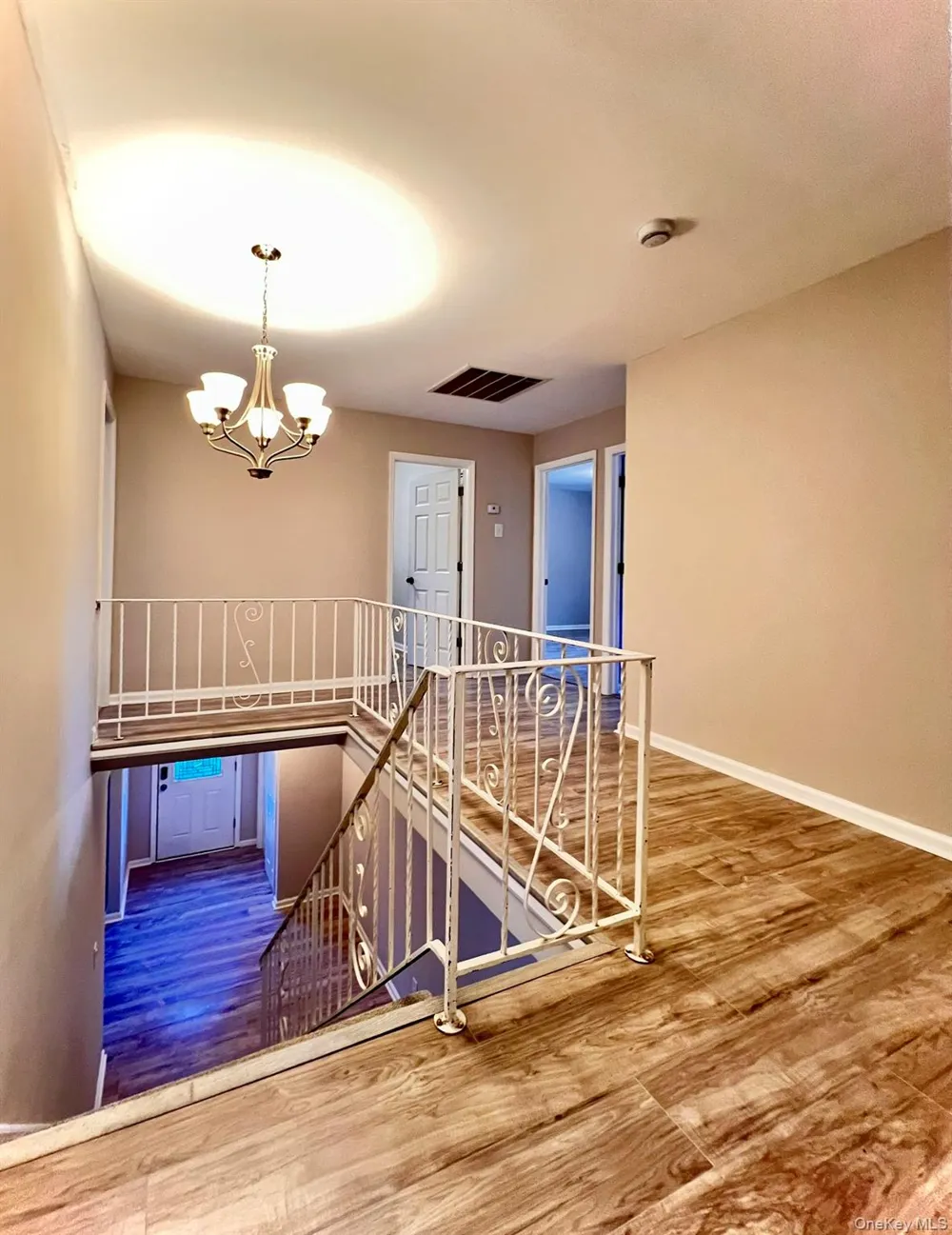 10 Summercress Lane Coram, NY 11727