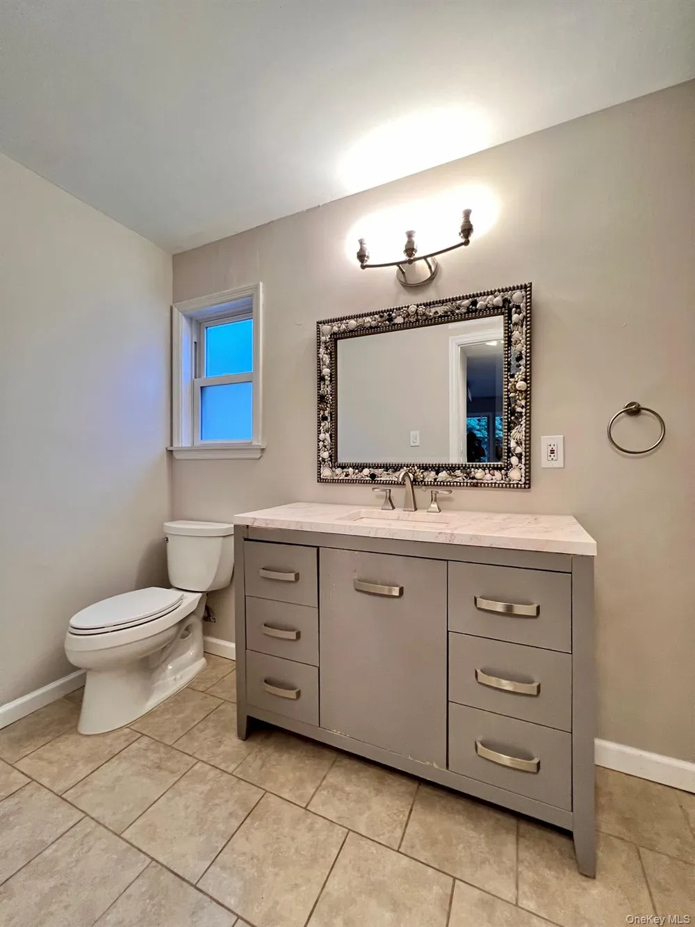 10 Summercress Lane Coram, NY 11727