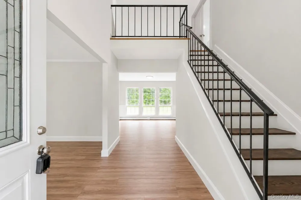 11 Bates Lane Ridge, NY 11961