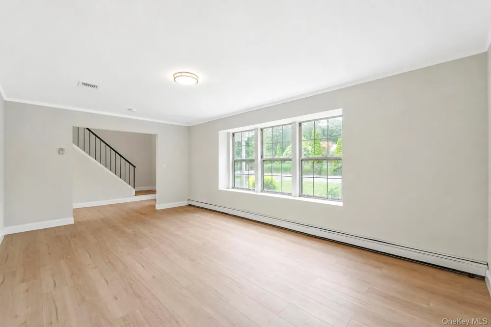 11 Bates Lane Ridge, NY 11961