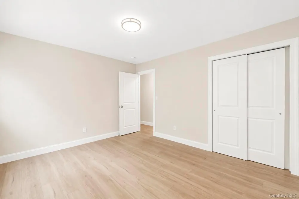 11 Bates Lane Ridge, NY 11961