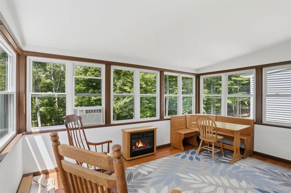 12 Talbot Drive Pleasant Valley, NY 12569