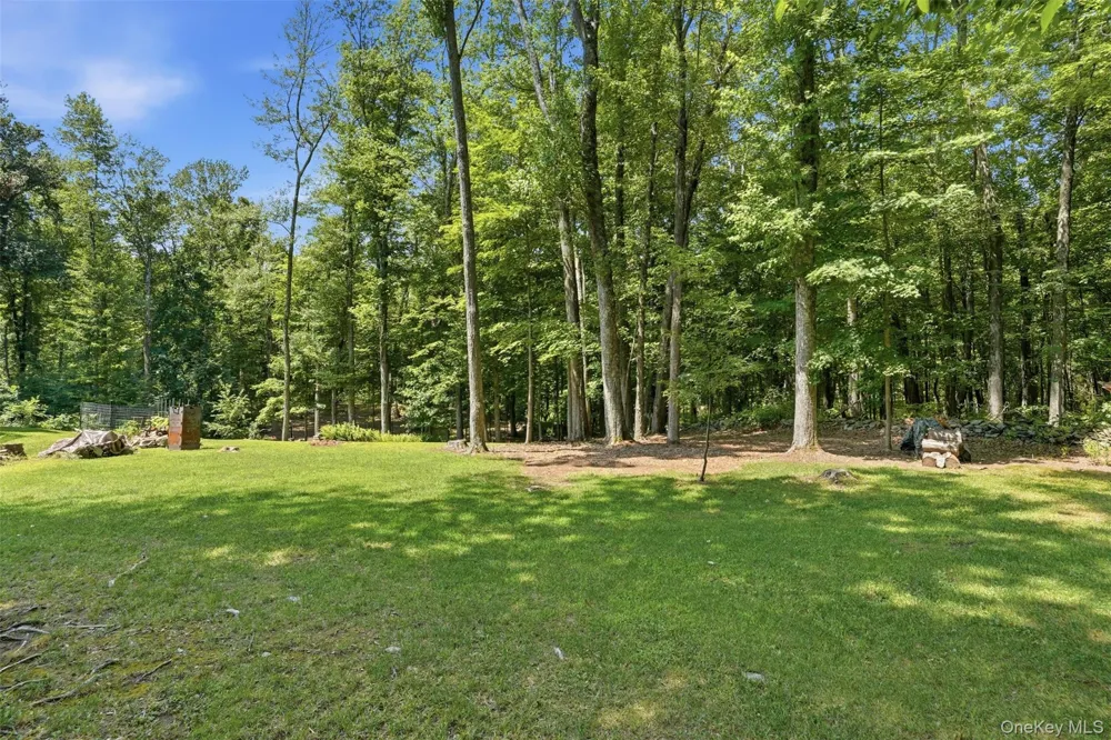 12 Talbot Drive Pleasant Valley, NY 12569