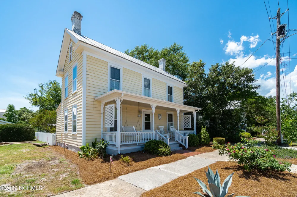 212 Broad Street Beaufort, NC 28516