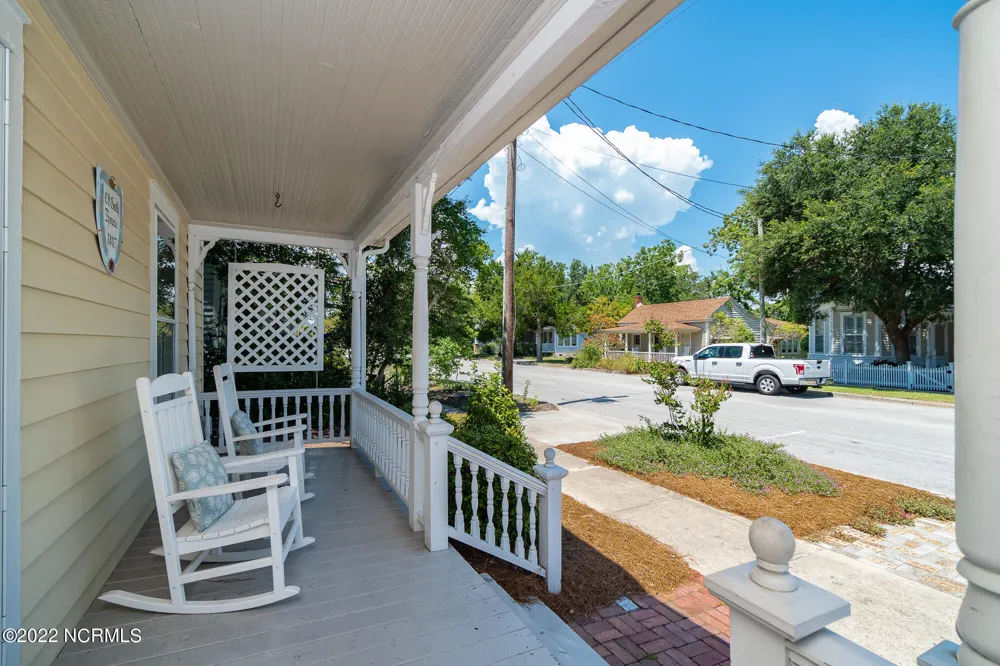 212 Broad Street Beaufort, NC 28516