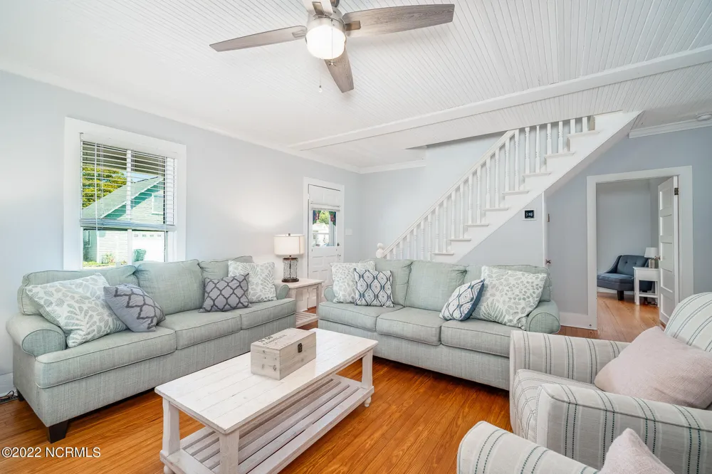 212 Broad Street Beaufort, NC 28516
