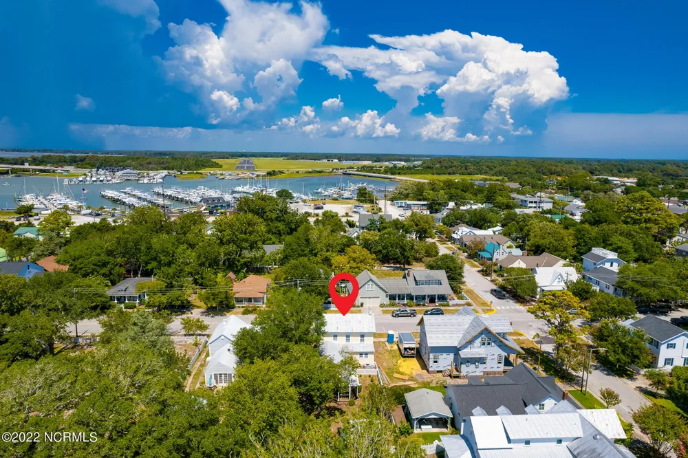 212 Broad Street Beaufort, NC 28516
