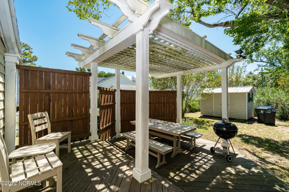 212 Broad Street Beaufort, NC 28516