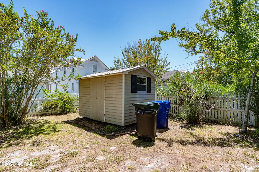 212 Broad Street Beaufort, NC 28516
