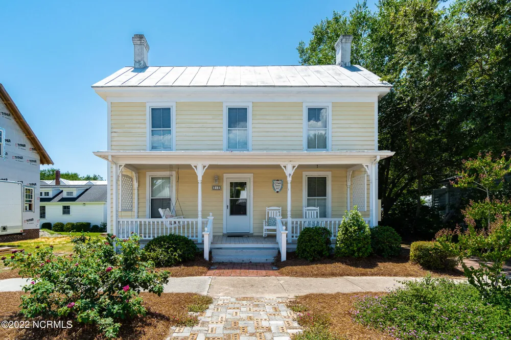212 Broad Street Beaufort, NC 28516