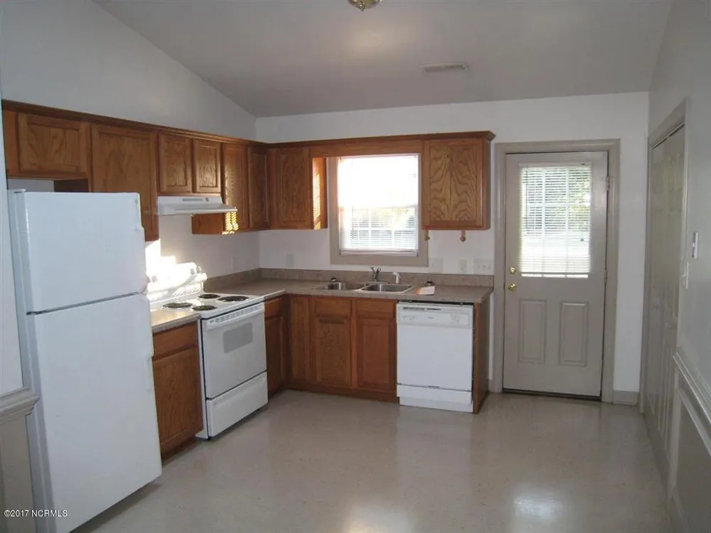 133-2 Starling Road Hubert, NC 28539