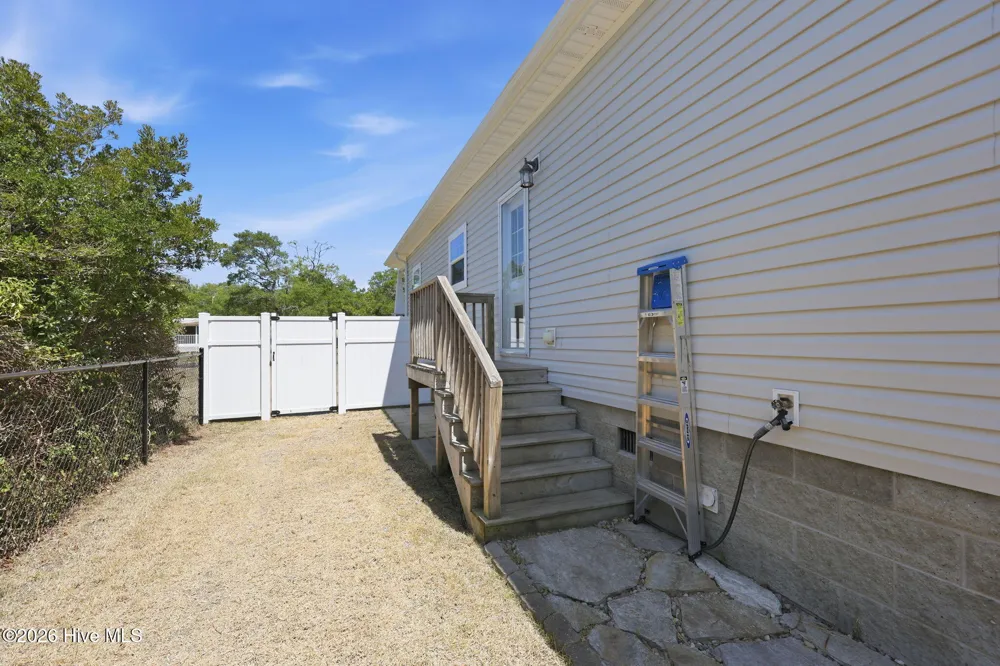 416 Ocean Spray Drive Cedar Point, NC 28584