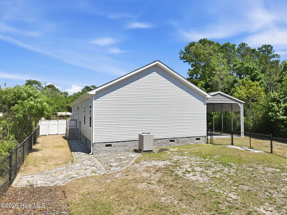 416 Ocean Spray Drive Cedar Point, NC 28584