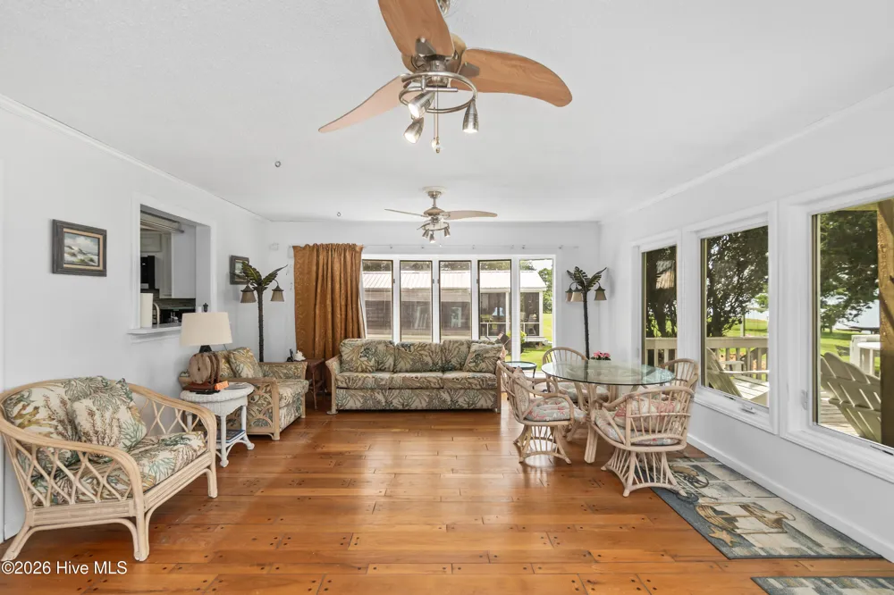 82 Cypress Shores Road W Roper, NC 27970