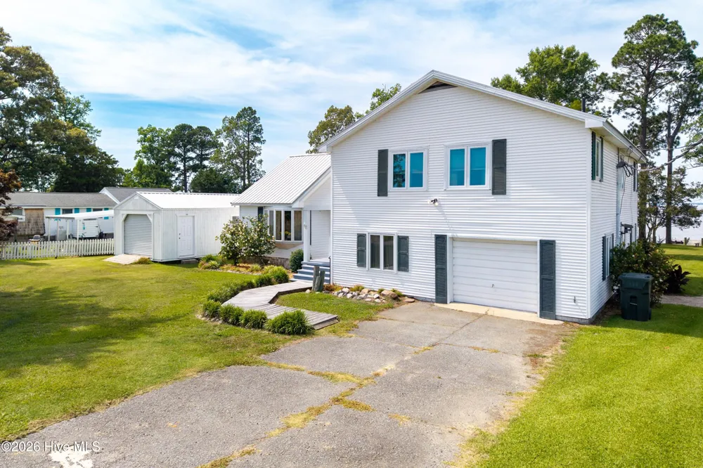 82 Cypress Shores Road W Roper, NC 27970