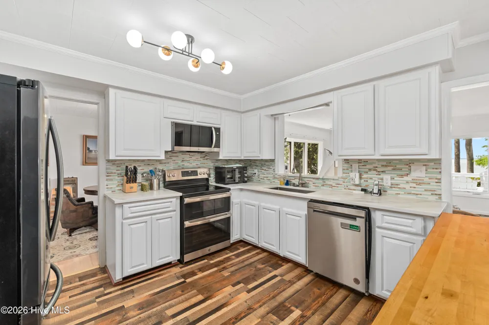 82 Cypress Shores Road W Roper, NC 27970