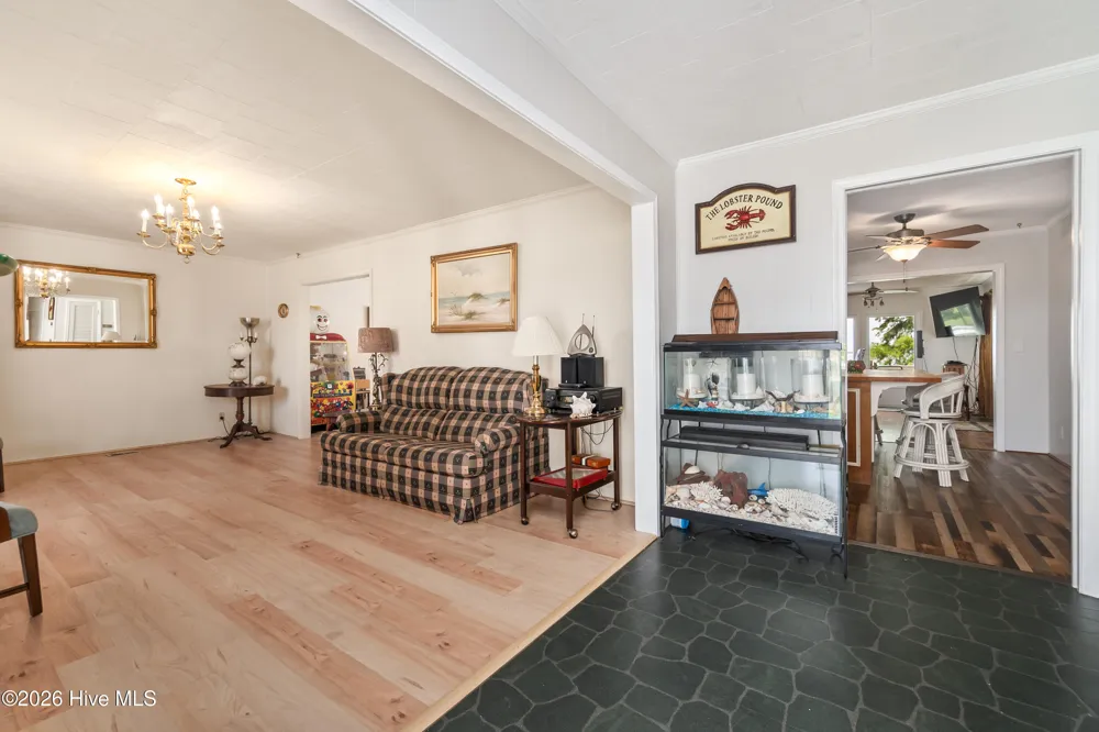 82 Cypress Shores Road W Roper, NC 27970