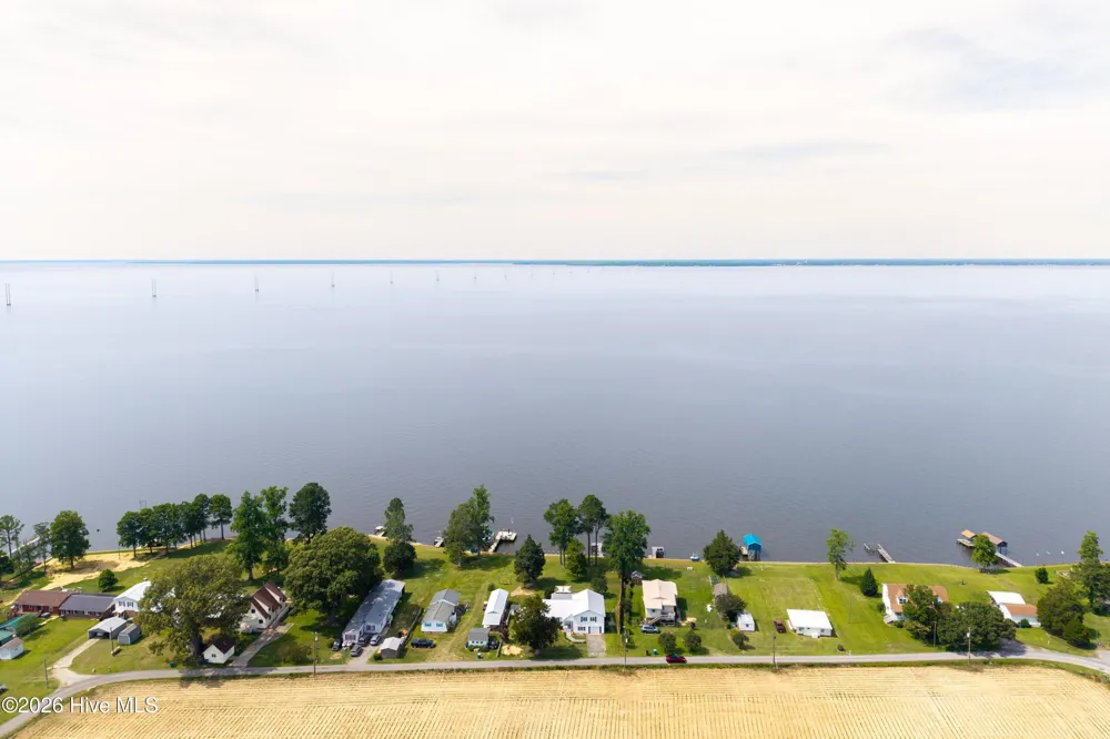 82 Cypress Shores Road W Roper, NC 27970