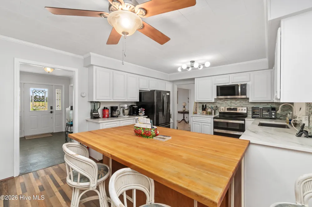 82 Cypress Shores Road W Roper, NC 27970