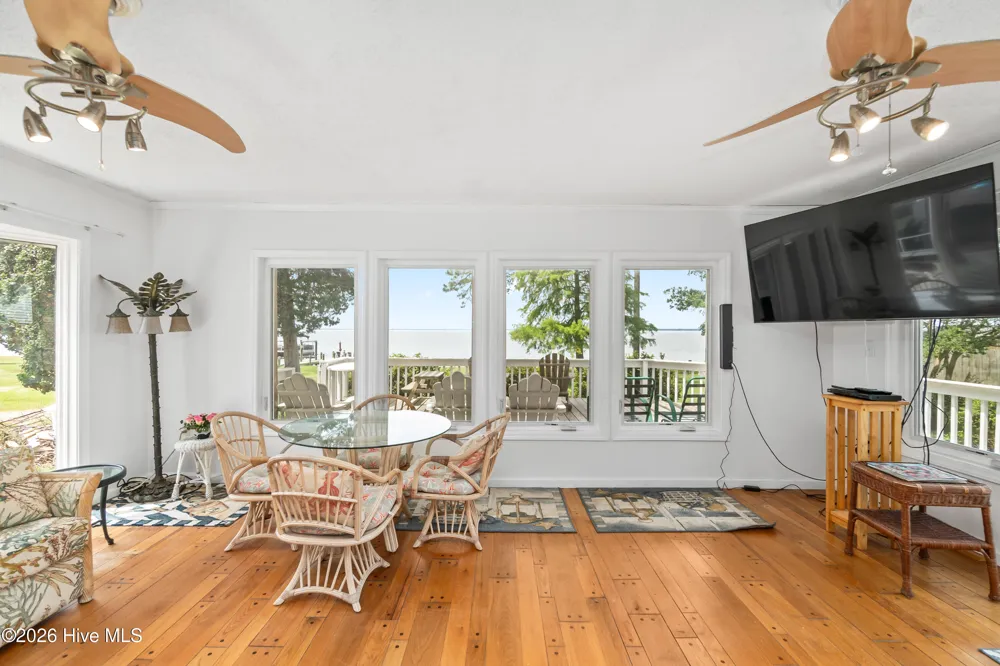 82 Cypress Shores Road W Roper, NC 27970