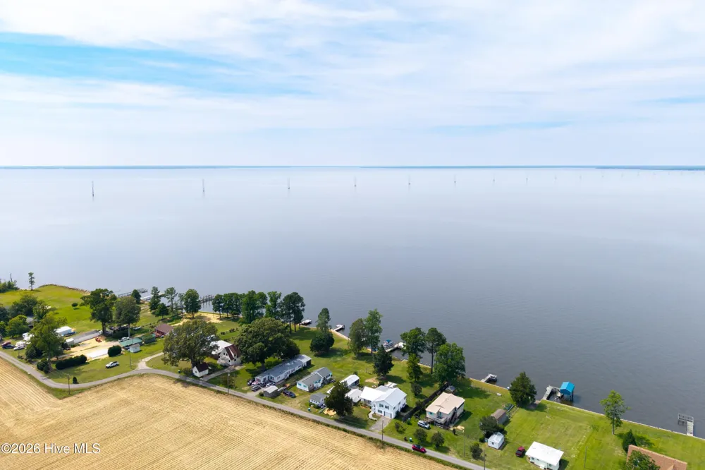 82 Cypress Shores Road W Roper, NC 27970
