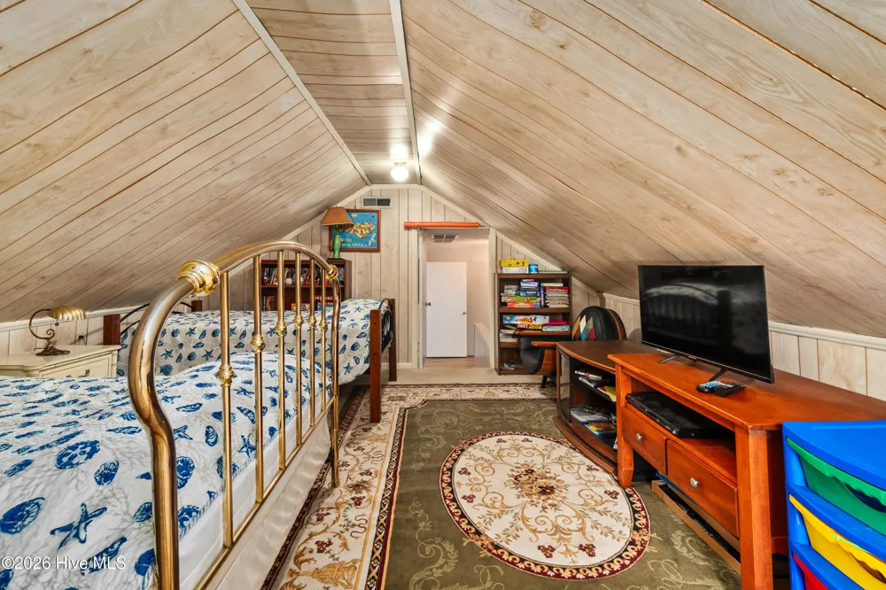 82 Cypress Shores Road W Roper, NC 27970