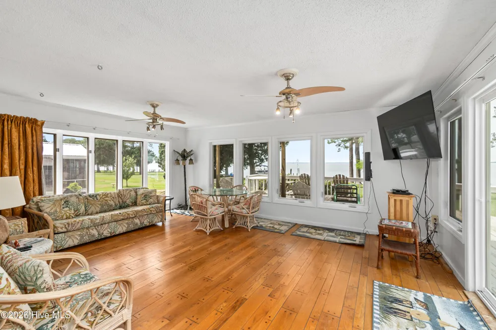 82 Cypress Shores Road W Roper, NC 27970