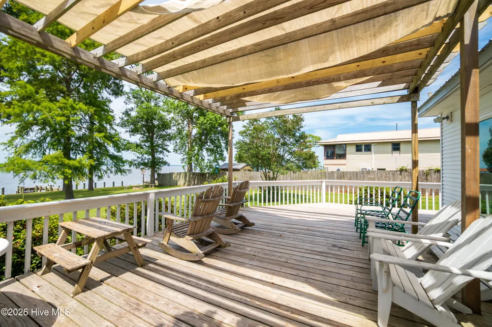 82 Cypress Shores Road W Roper, NC 27970