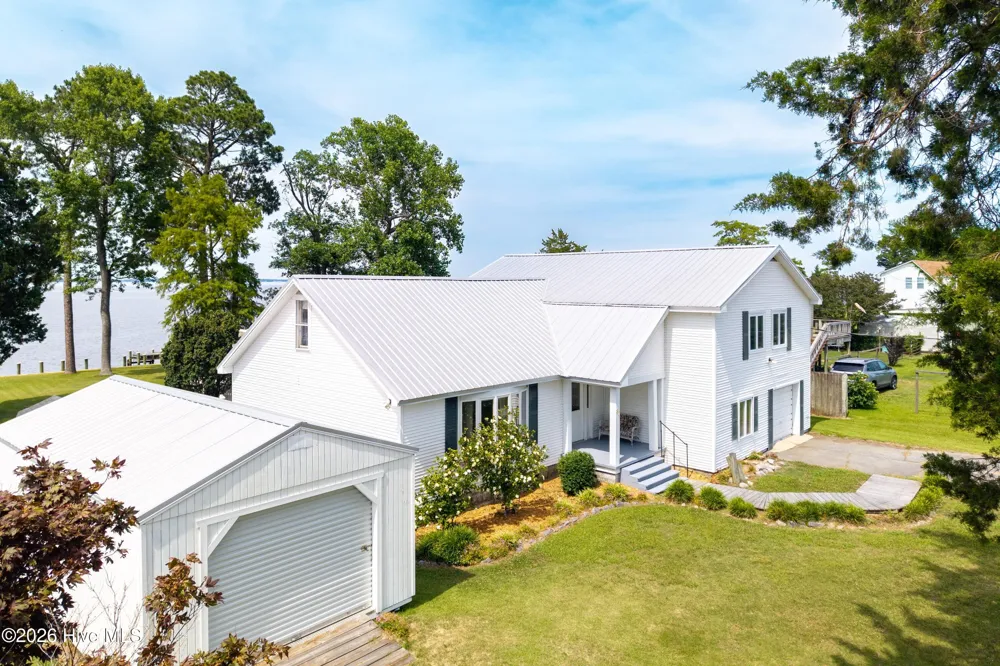 82 Cypress Shores Road W Roper, NC 27970