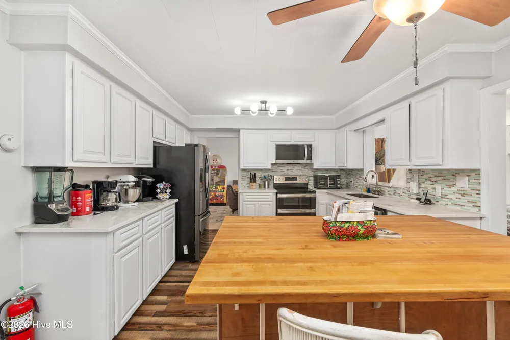 82 Cypress Shores Road W Roper, NC 27970