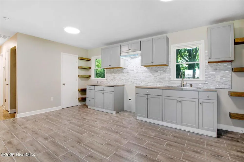 412 E 18th Street Scotland Neck, NC 27874