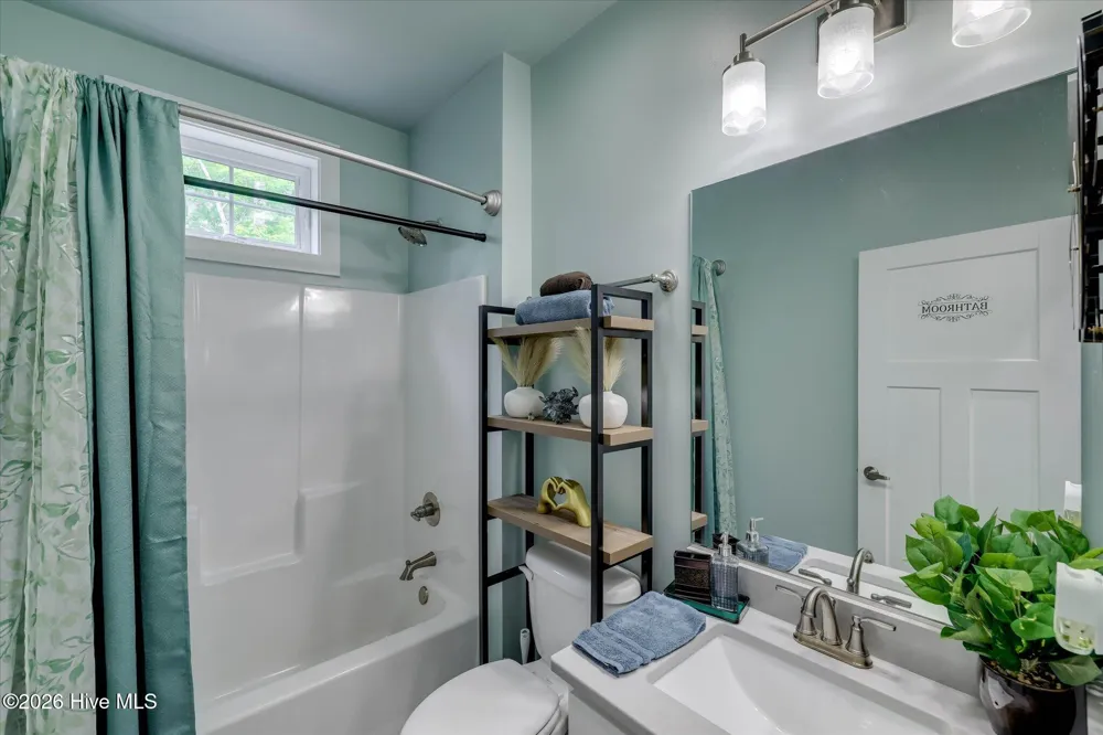 125 Esmont Drive Mccormick, SC 29835