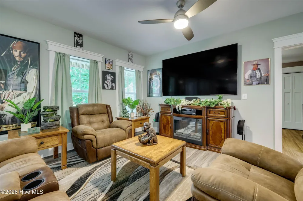 125 Esmont Drive Mccormick, SC 29835