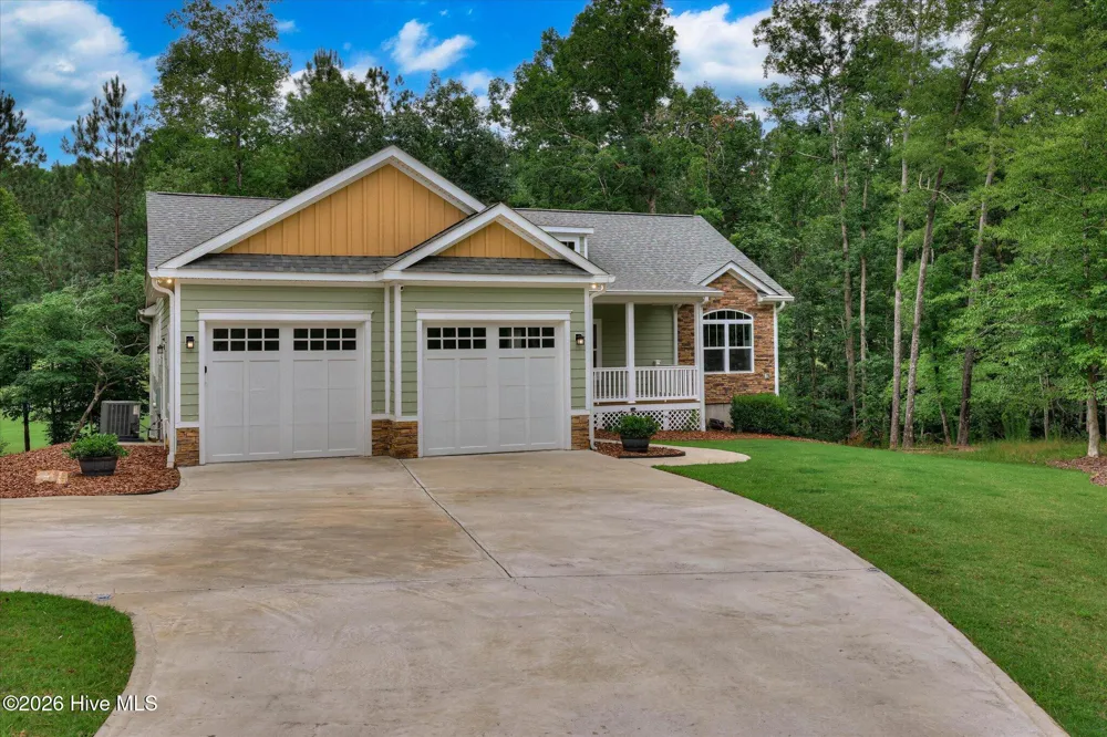125 Esmont Drive Mccormick, SC 29835