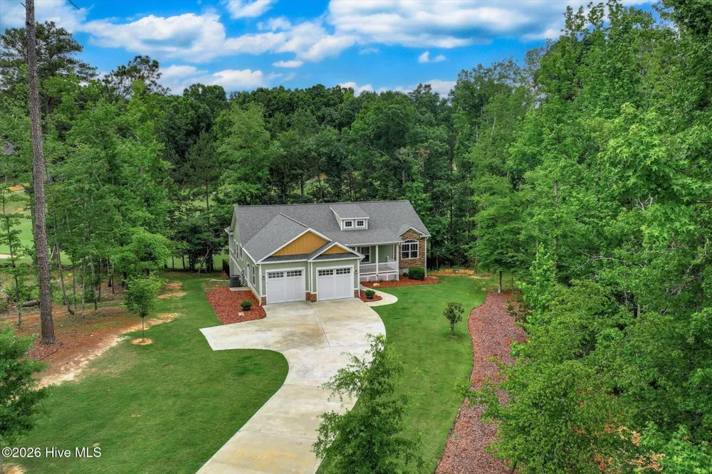 125 Esmont Drive Mccormick, SC 29835