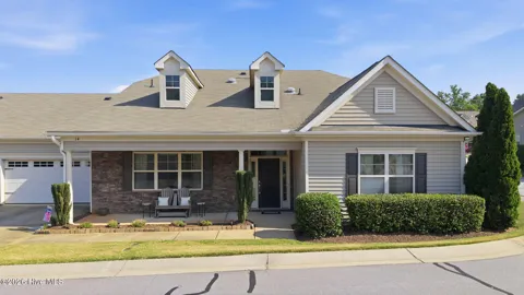 14 W Milan Court