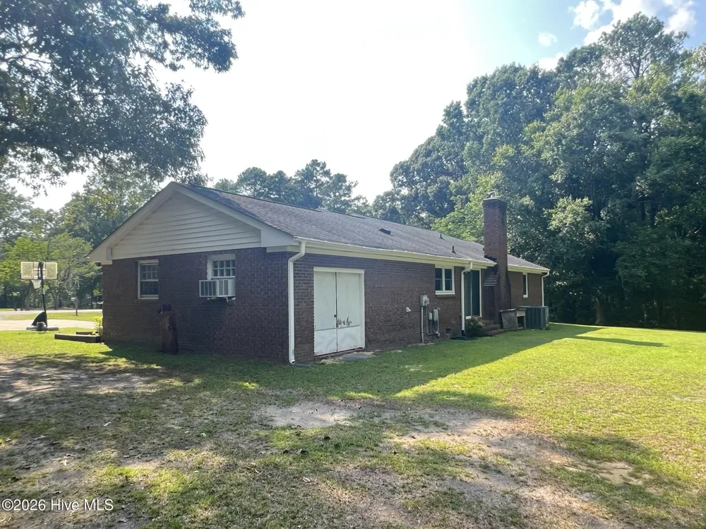 197 Hillcrest Drive Elizabethtown, NC 28337