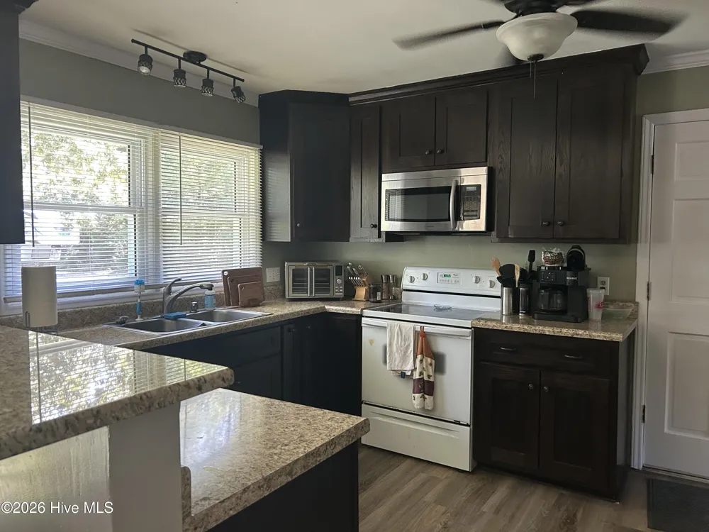 197 Hillcrest Drive Elizabethtown, NC 28337