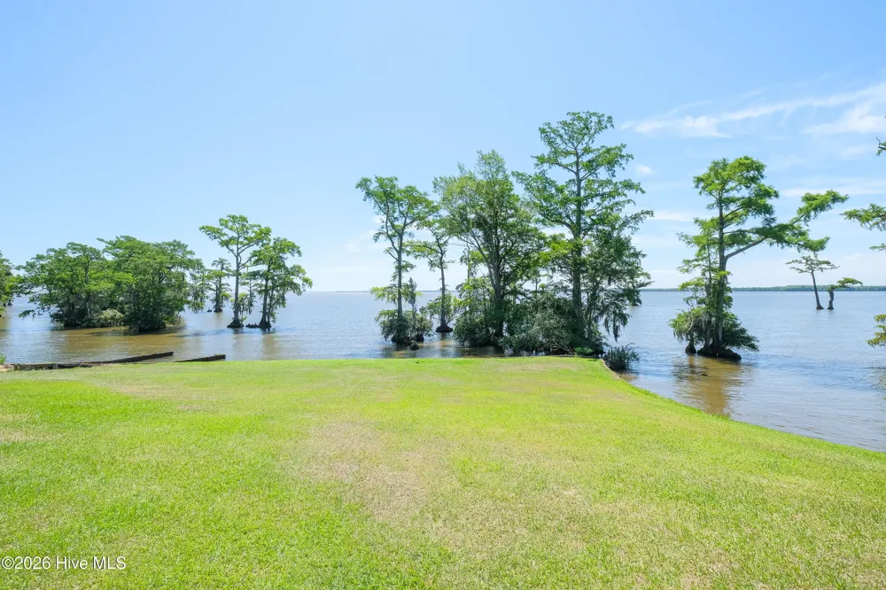 462 Batchelor Bay Drive Windsor, NC 27983