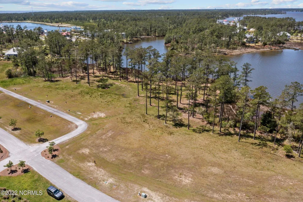 363 Ballast Point Oriental, NC 28571