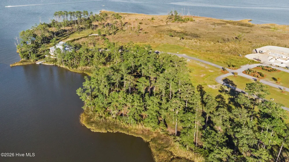 363 Ballast Point Oriental, NC 28571