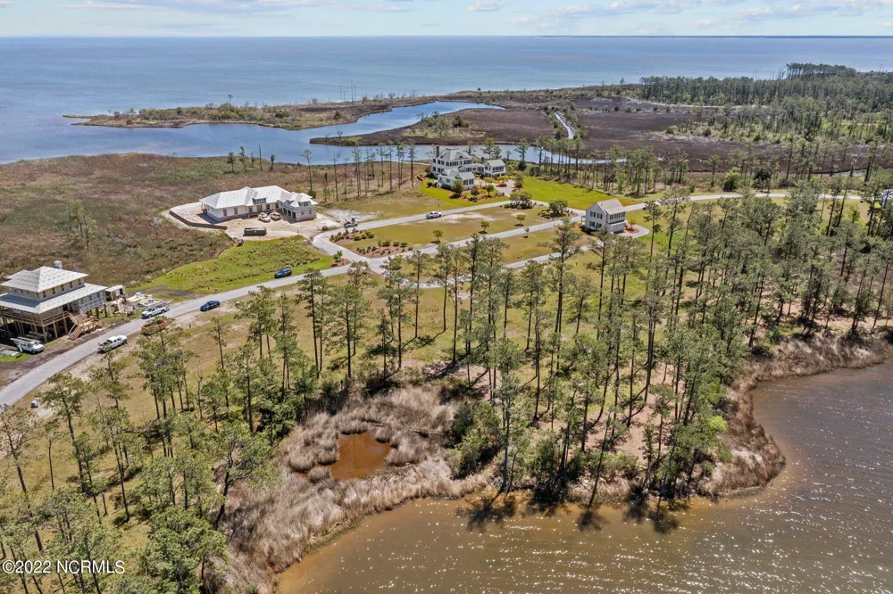 363 Ballast Point Oriental, NC 28571