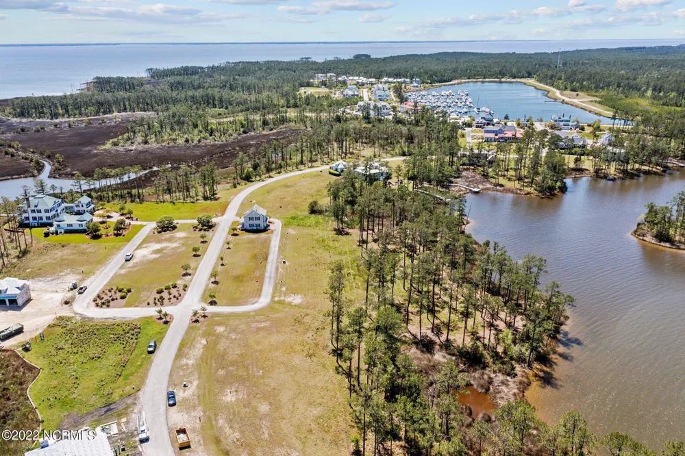 363 Ballast Point Oriental, NC 28571