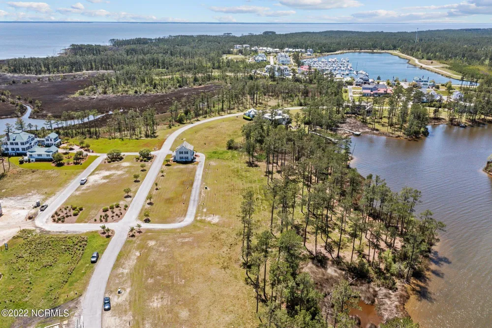 363 Ballast Point Oriental, NC 28571