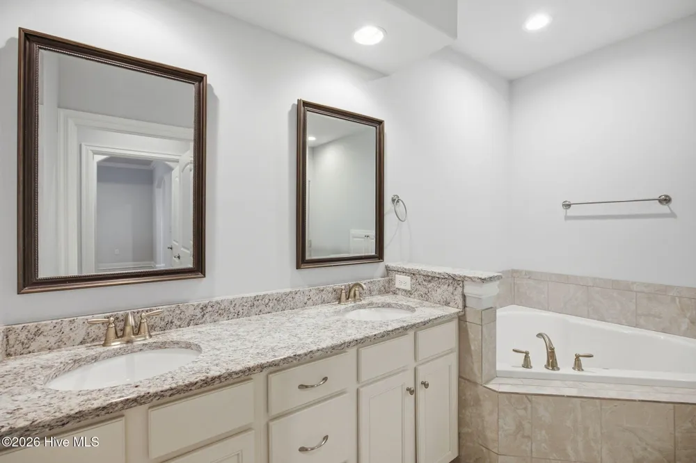 665 Jenoa Drive Castle Hayne, NC 28429