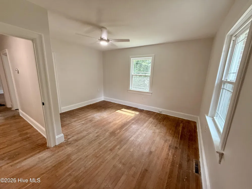 301 W Harper Street Snow Hill, NC 28580