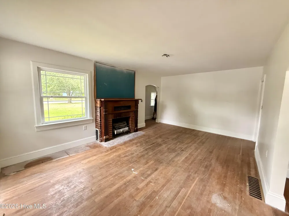 301 W Harper Street Snow Hill, NC 28580
