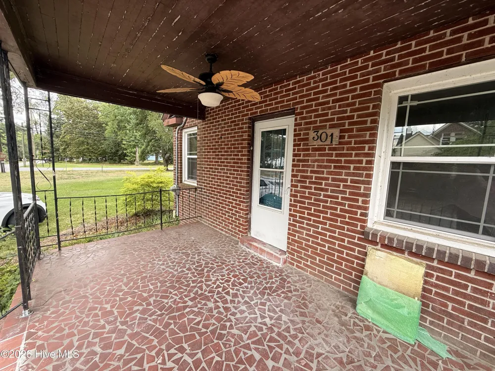 301 W Harper Street Snow Hill, NC 28580